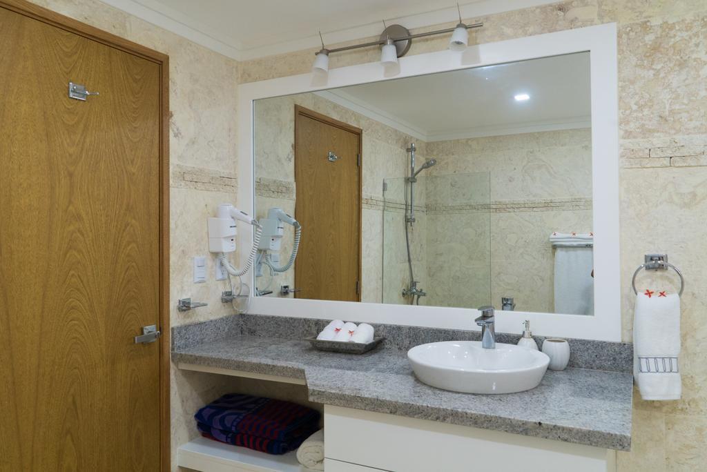 3Br / 3Ba Modern Paradise Loft Condo In Gated Community W/ Daily Housekeeping Sosua Exterior photo